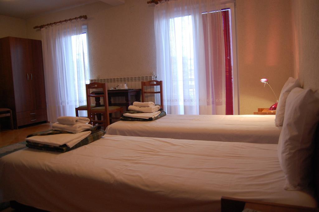 Hotel Montenegro Струга Екстер'єр фото